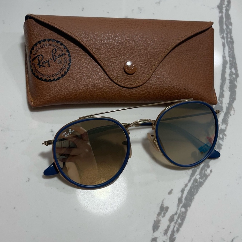 Ray-Ban Unisex Gold and Blue Round Sunglasses